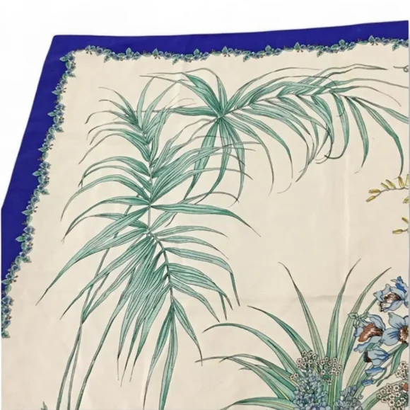 Vintage GUCCI Flora Flower Bouquet 100% Silk Italian Scarf, VITTORIO ACCORNERO - Picture 2 of 8